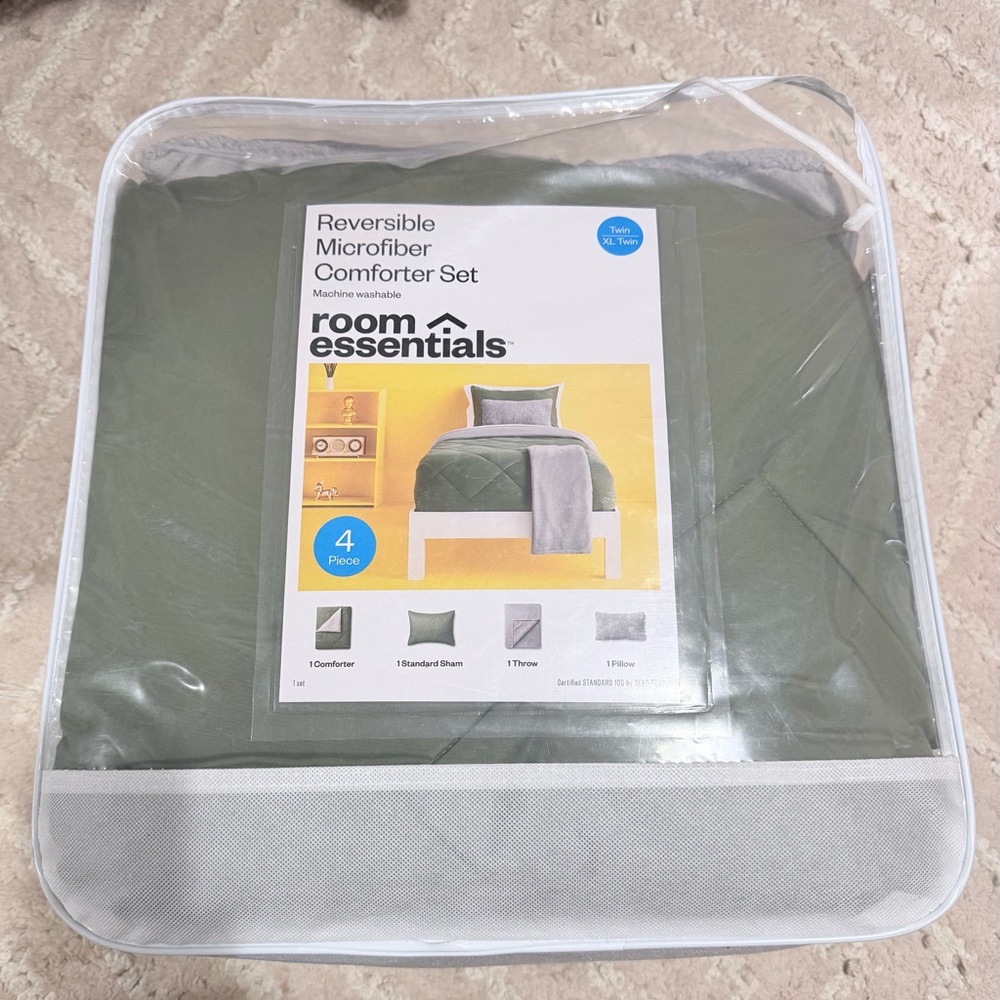 Room Essentials Twin XL Green Gray Comforter Set